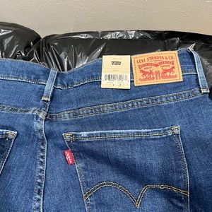 Levi’s NWT Stretch Blue Jeans